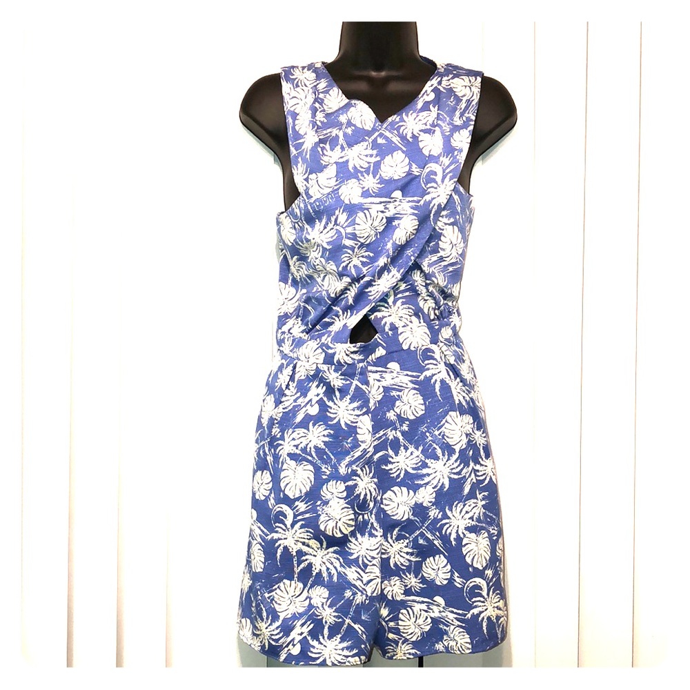 💠Baby blue💠and white linen skort romper